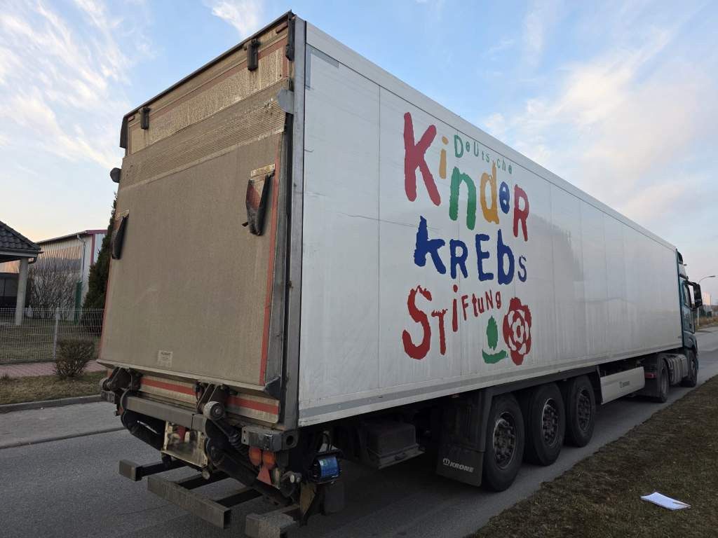 Fahrzeugabbildung Krone Tiefkühler, Carrier Vector 1550, 2 x Liftachse