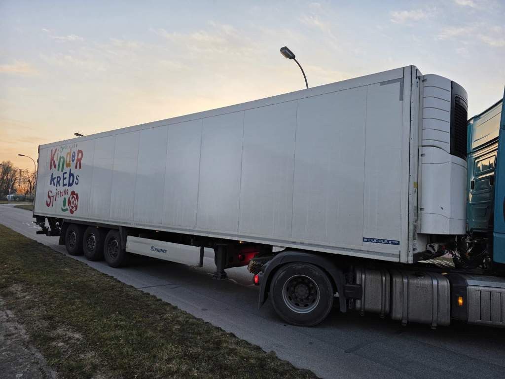 Fahrzeugabbildung Krone Tiefkühler, Carrier Vector 1550, 2 x Liftachse