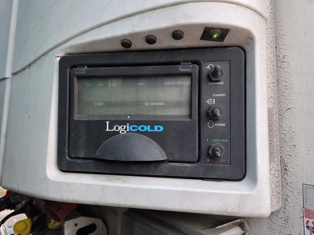 Fahrzeugabbildung Krone Tiefkühler, Carrier Vector 1550, 2 x Liftachse