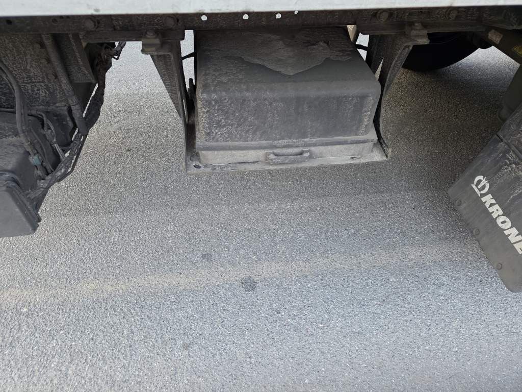 Fahrzeugabbildung Krone Tiefkühler, Carrier Vector 1550, 2 x Liftachse