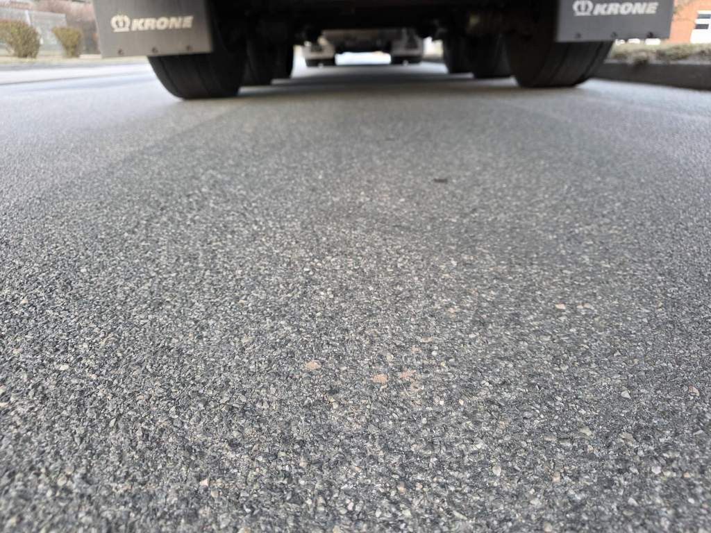 Fahrzeugabbildung Krone Tiefkühler, Carrier Vector 1550, 2 x Liftachse