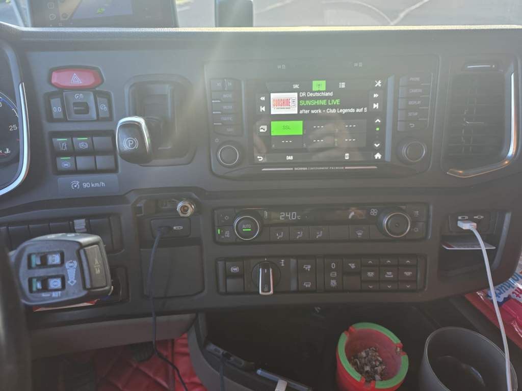 Fahrzeugabbildung Scania R450, Retarder, Kipphydr., ALCOA LM