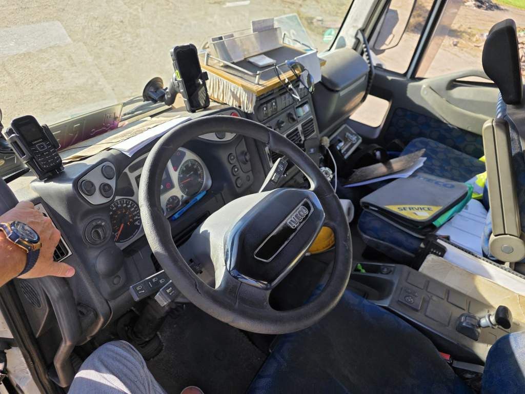 Fahrzeugabbildung Iveco 120E25 Pritsche&Plane,Ladebordwand 1,5 To