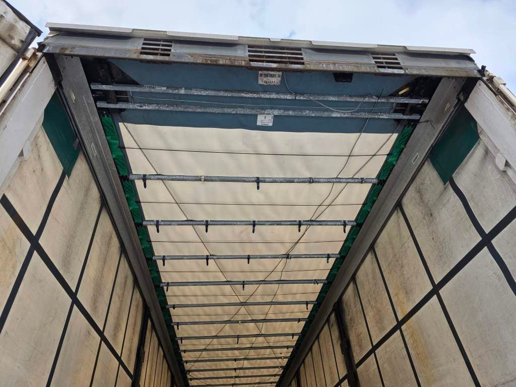 Fahrzeugabbildung Krone Joloda Mega Gardine, Lift, Hubdach