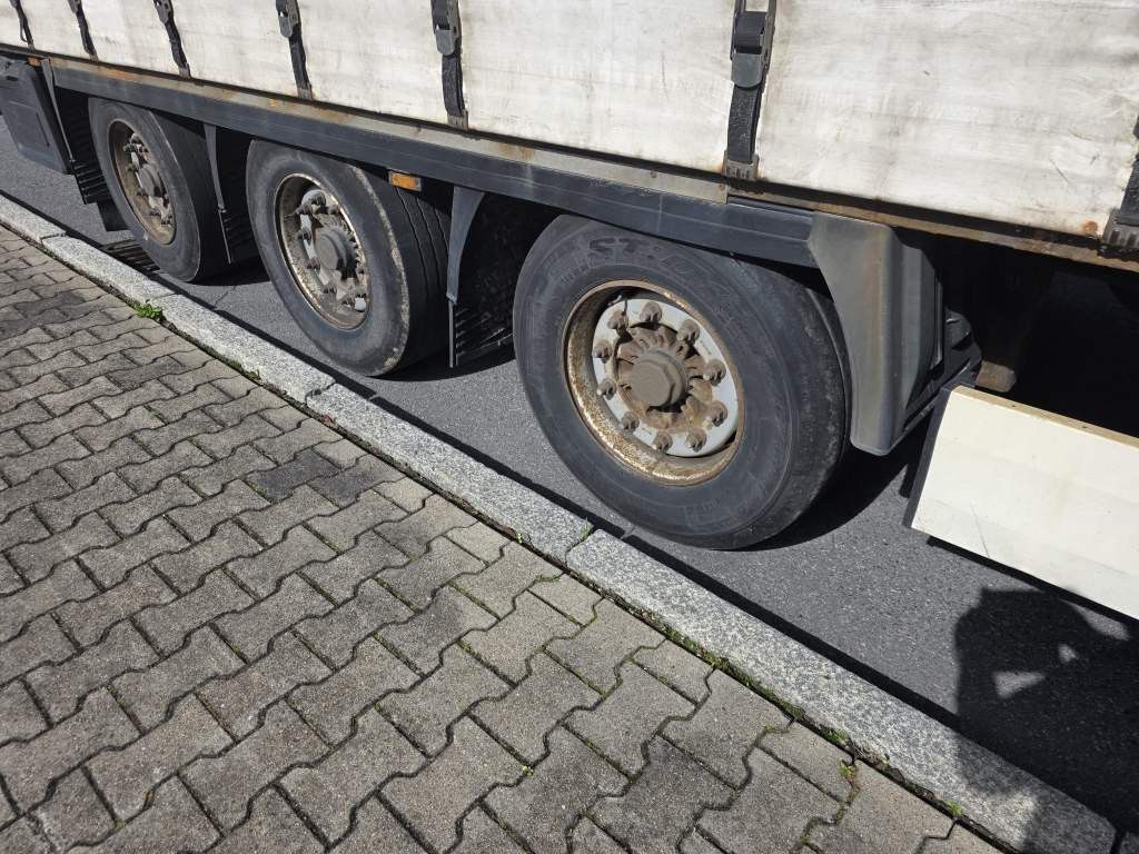 Fahrzeugabbildung Krone Joloda Mega Gardine, Lift, Hubdach