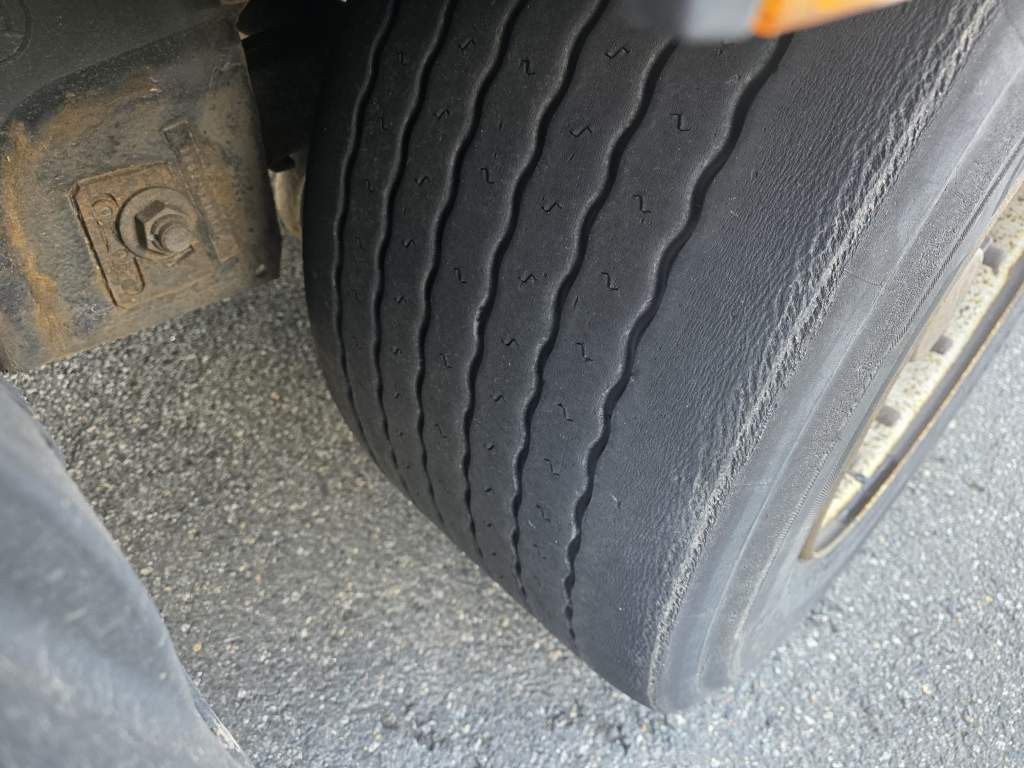 Fahrzeugabbildung Krone Joloda Mega Gardine, Lift, Hubdach