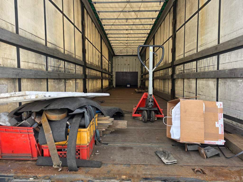 Fahrzeugabbildung Krone Joloda Mega Gardine, Lift, Hubdach