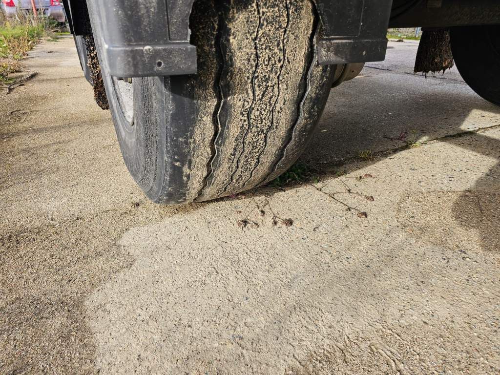 Fahrzeugabbildung Schmitz Cargobull Tiefkühler City, 2. Achse drehbar, Carrier 1550