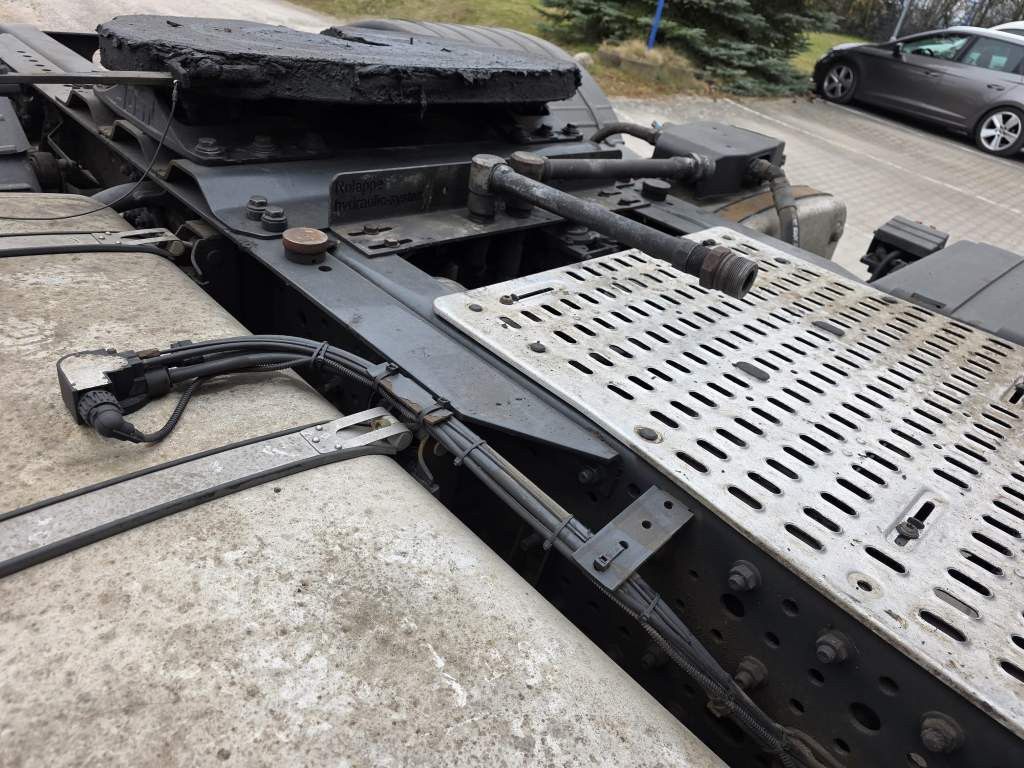 Fahrzeugabbildung Iveco 480 S-Way, 2 Kreis-Hydraulik, Retrader