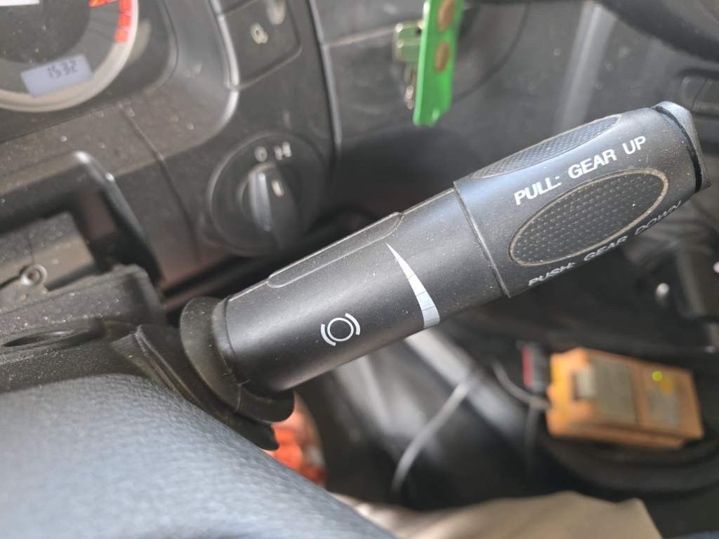 Fahrzeugabbildung Iveco 480 S-Way, 2 Kreis-Hydraulik, Retrader