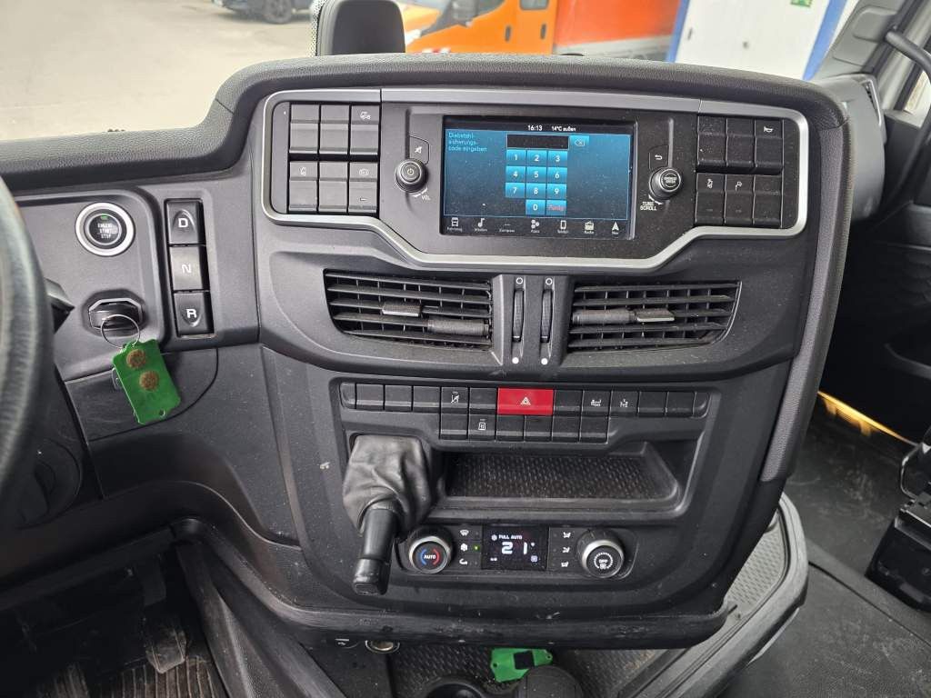 Fahrzeugabbildung Iveco 480 S-Way, 2 Kreis-Hydraulik, Retrader