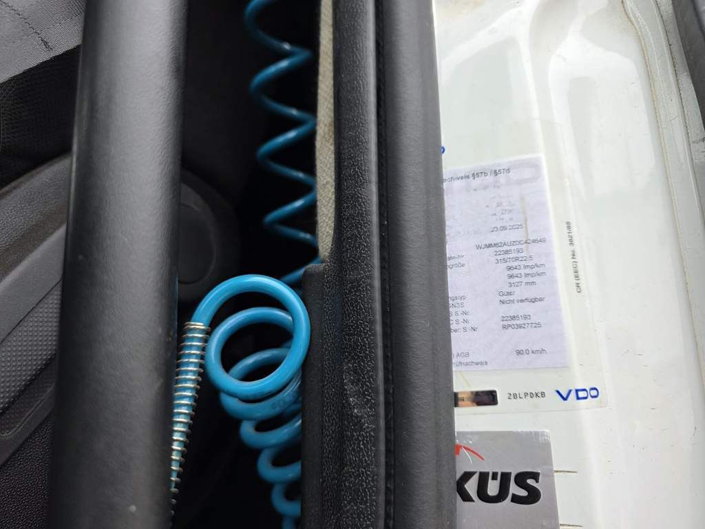 Fahrzeugabbildung Iveco 480 S-Way, 2 Kreis-Hydraulik, Retrader