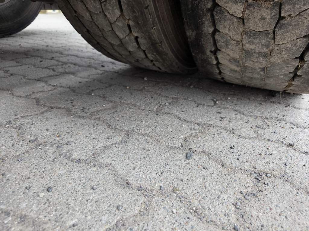 Fahrzeugabbildung Iveco 480 S-Way, 2 Kreis-Hydraulik, Retrader