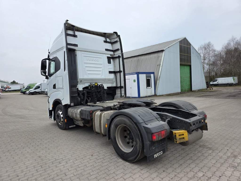 Fahrzeugabbildung Iveco 480 S-Way, 2 Kreis-Hydraulik, Retrader