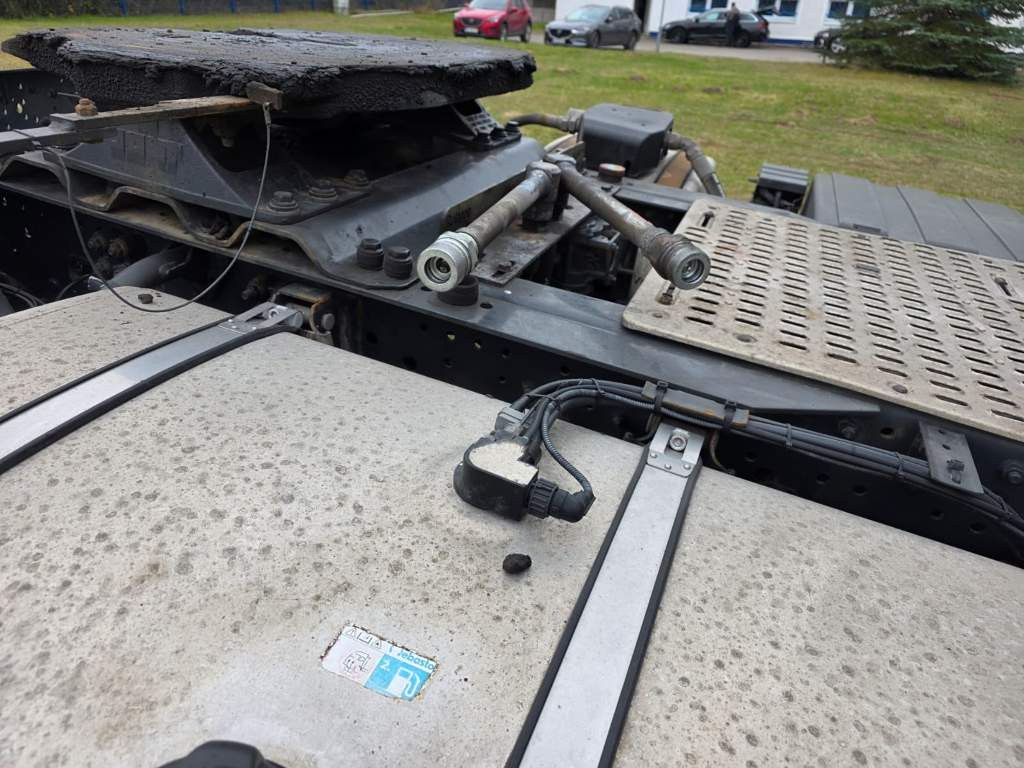 Fahrzeugabbildung Iveco S-Way 480, 2-Kreis-Hydraulik, Retarder