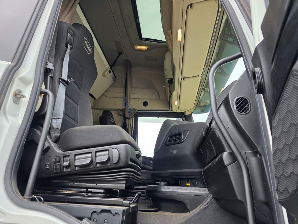 Fahrzeugabbildung Iveco S-Way 480, 2-Kreis-Hydraulik, Retarder