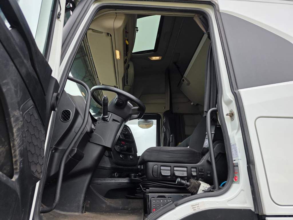 Fahrzeugabbildung Iveco S-Way 480, 2-Kreis-Hydraulik, Retarder