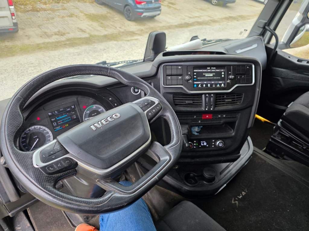 Fahrzeugabbildung Iveco S-Way 480, 2-Kreis-Hydraulik, Retarder