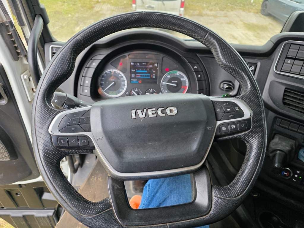 Fahrzeugabbildung Iveco S-Way 480, 2-Kreis-Hydraulik, Retarder