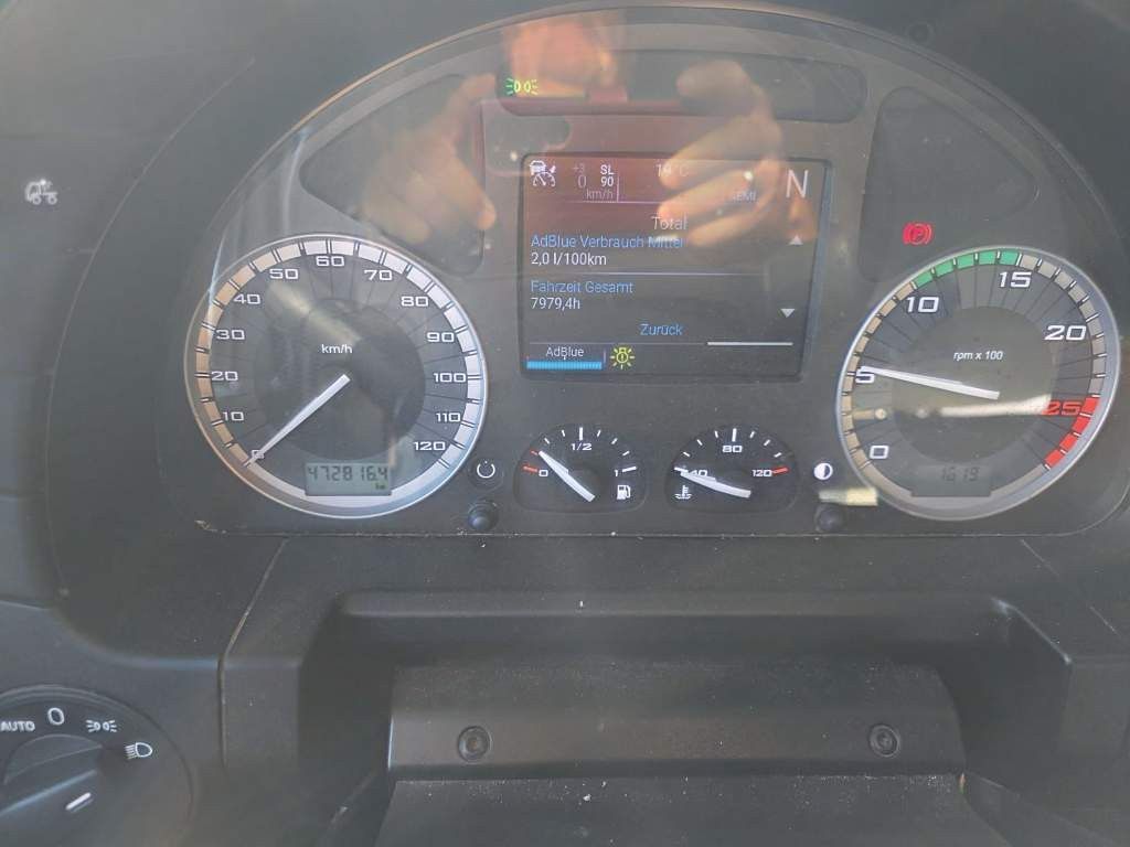 Fahrzeugabbildung Iveco S-Way 480, 2-Kreis-Hydraulik, Retarder