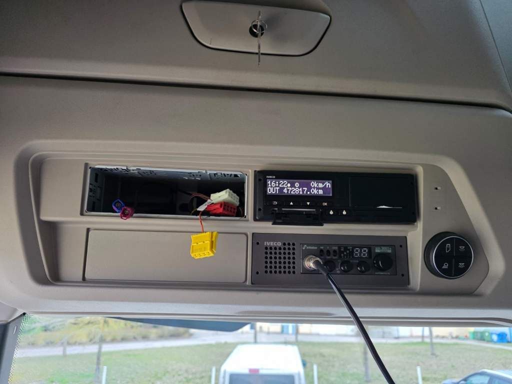 Fahrzeugabbildung Iveco S-Way 480, 2-Kreis-Hydraulik, Retarder