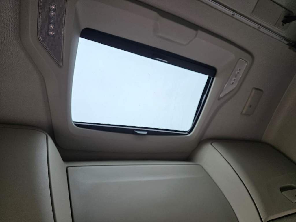 Fahrzeugabbildung Iveco S-Way 480, 2-Kreis-Hydraulik, Retarder