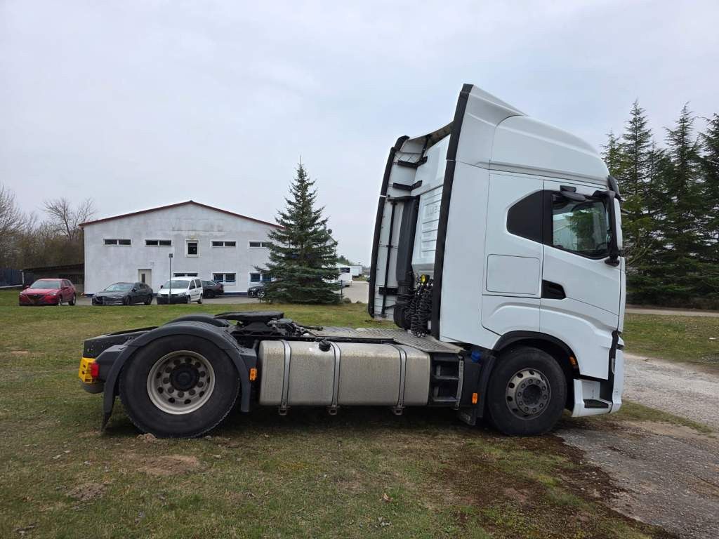 Fahrzeugabbildung Iveco S-Way 480, 2-Kreis-Hydraulik, Retarder