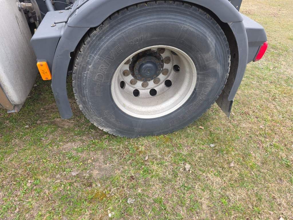 Fahrzeugabbildung Iveco S-Way 480, 2-Kreis-Hydraulik, Retarder