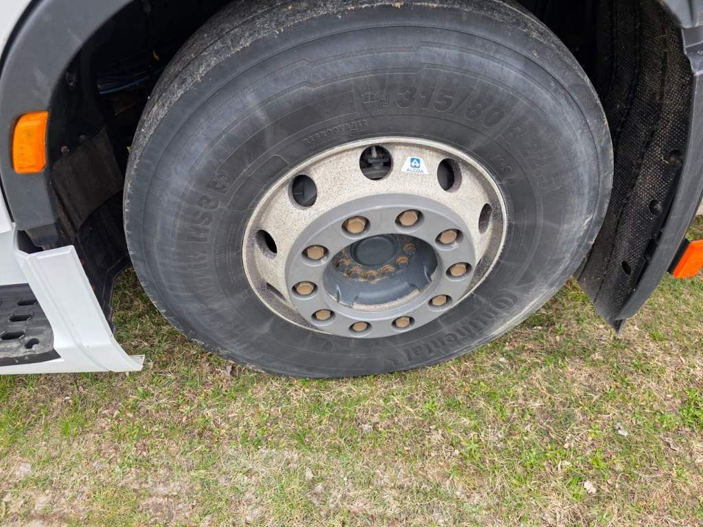 Fahrzeugabbildung Iveco S-Way 480, 2-Kreis-Hydraulik, Retarder