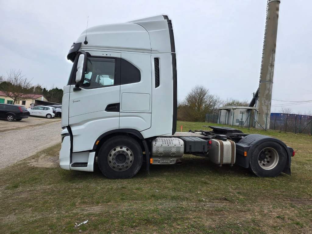 Fahrzeugabbildung Iveco S-Way 480, 2-Kreis-Hydraulik, Retarder