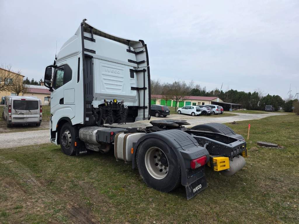 Fahrzeugabbildung Iveco S-Way 480, 2-Kreis-Hydraulik, Retarder