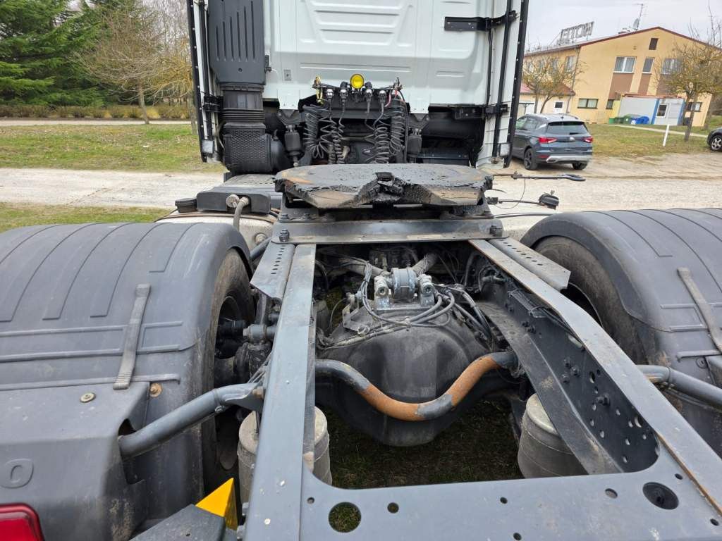 Fahrzeugabbildung Iveco S-Way 480, 2-Kreis-Hydraulik, Retarder