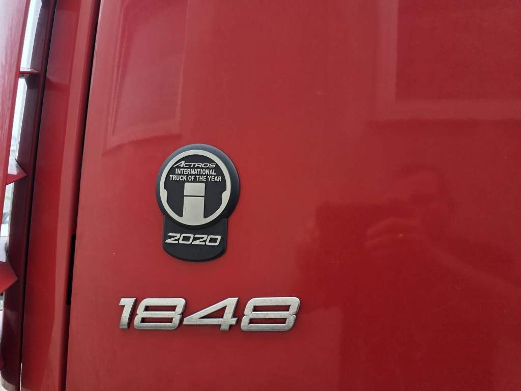 Fahrzeugabbildung Mercedes-Benz 1848 LL retrader, Doppeltank, Euro 6