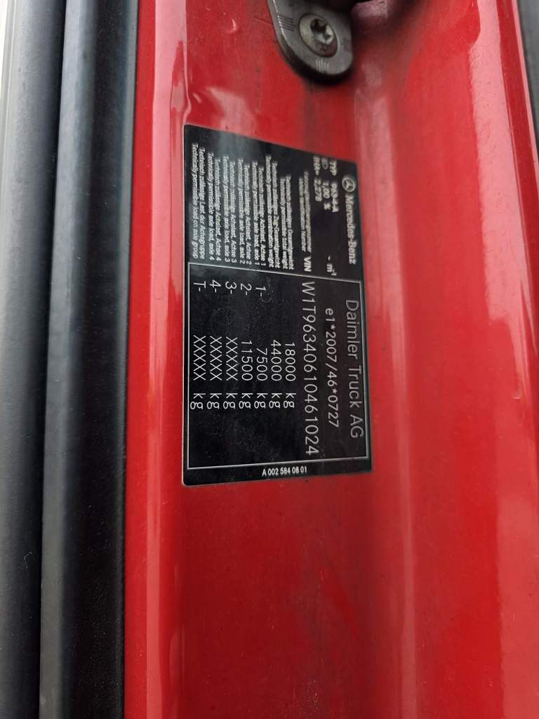 Fahrzeugabbildung Mercedes-Benz 1848 LL retrader, Doppeltank, Euro 6