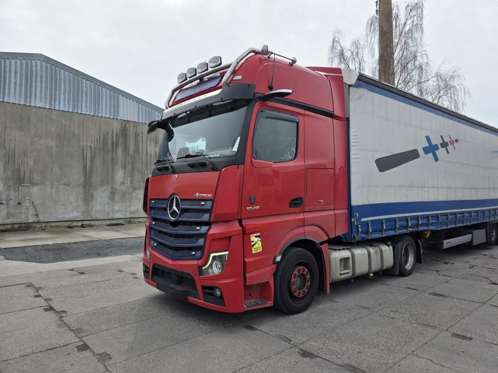 Fahrzeugabbildung Mercedes-Benz 1848 LL retrader, Doppeltank, Euro 6