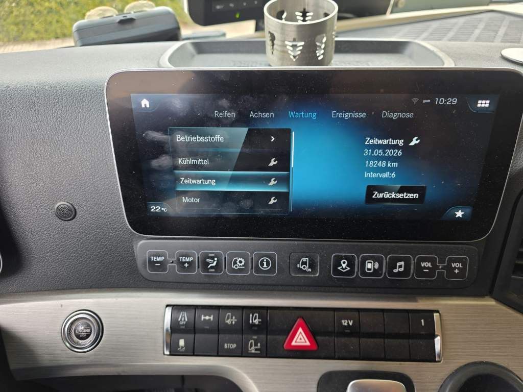 Fahrzeugabbildung Mercedes-Benz 1848 LL retrader, Doppeltank, Euro 6