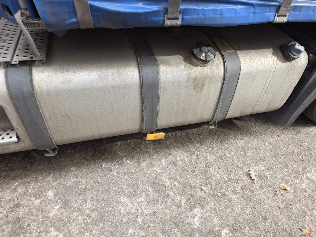 Fahrzeugabbildung Mercedes-Benz 1848 LL retrader, Doppeltank, Euro 6