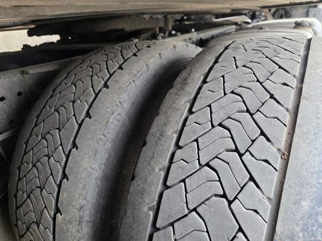 Fahrzeugabbildung Mercedes-Benz 1848 LL retrader, Doppeltank, Euro 6