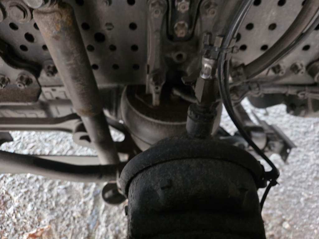 Fahrzeugabbildung Mercedes-Benz 1848 LL retrader, Doppeltank, Euro 6