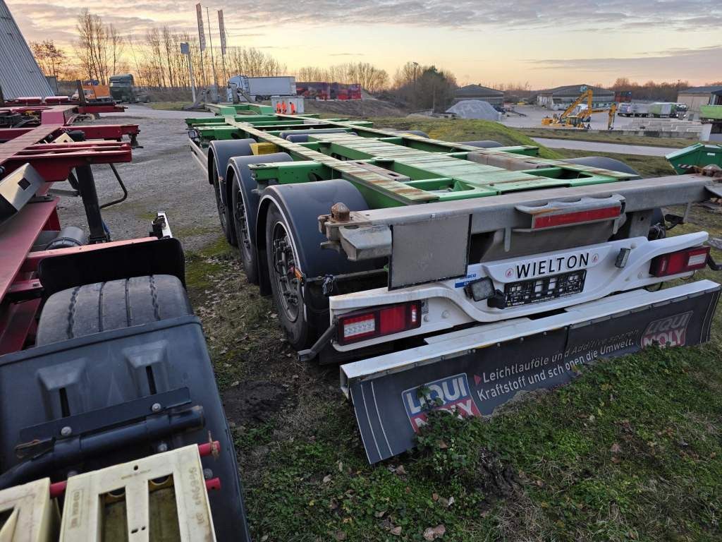 Fahrzeugabbildung Wielton Containerchassis, Heckausschub, wenig benutzt