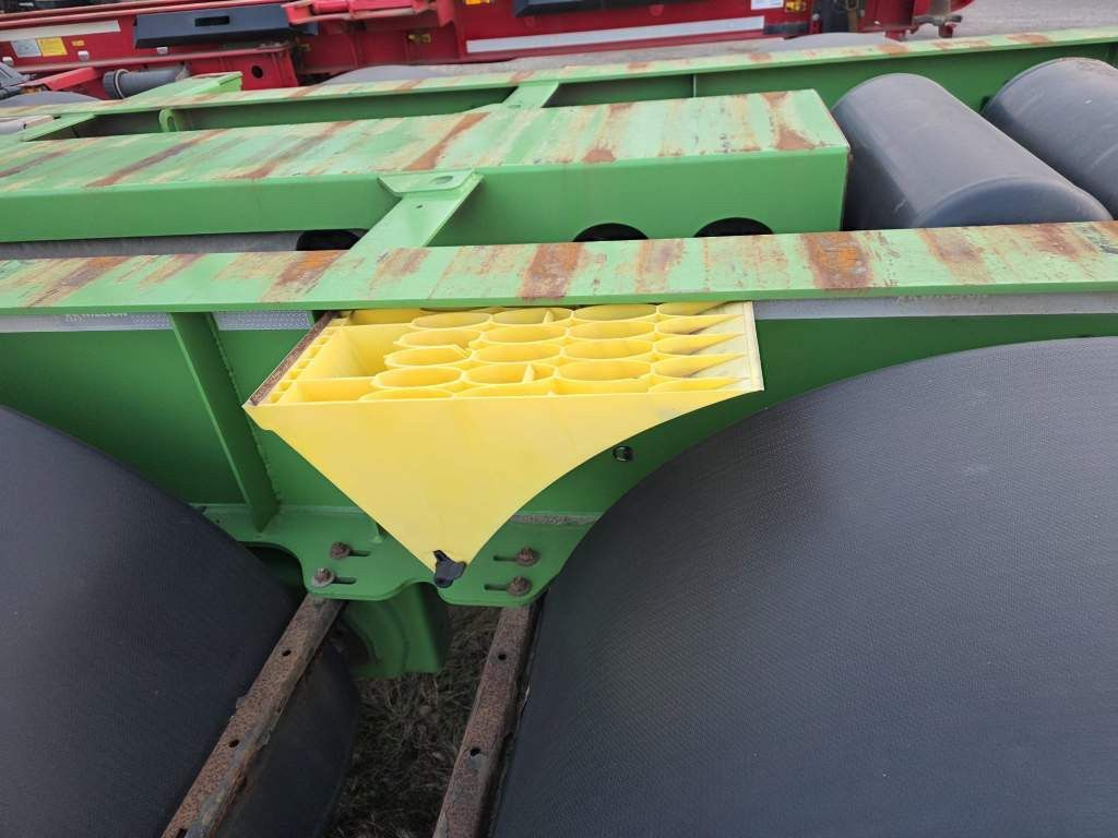 Fahrzeugabbildung Wielton Containerchassis, Heckausschub, wenig benutzt