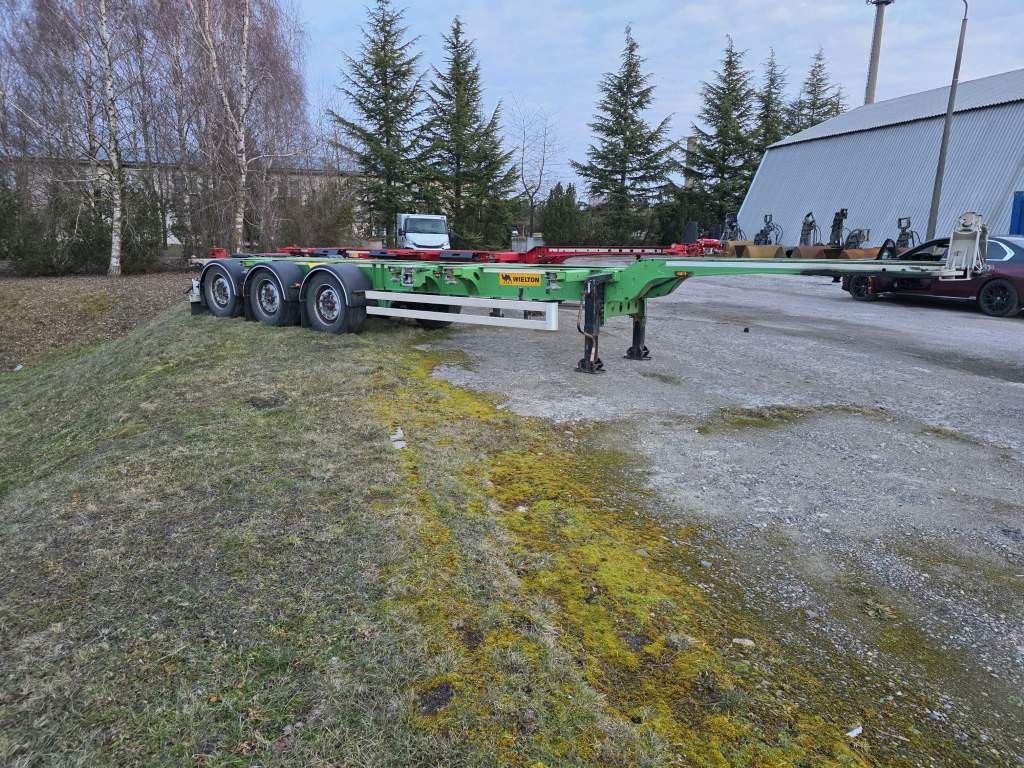Fahrzeugabbildung Wielton Containerchassis, Heckausschub, wenig benutzt