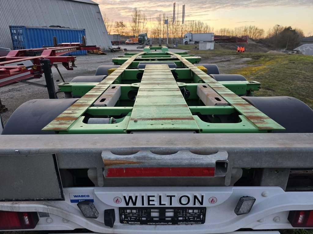 Fahrzeugabbildung Wielton Containerchassis, Heckausschub, wenig benutzt