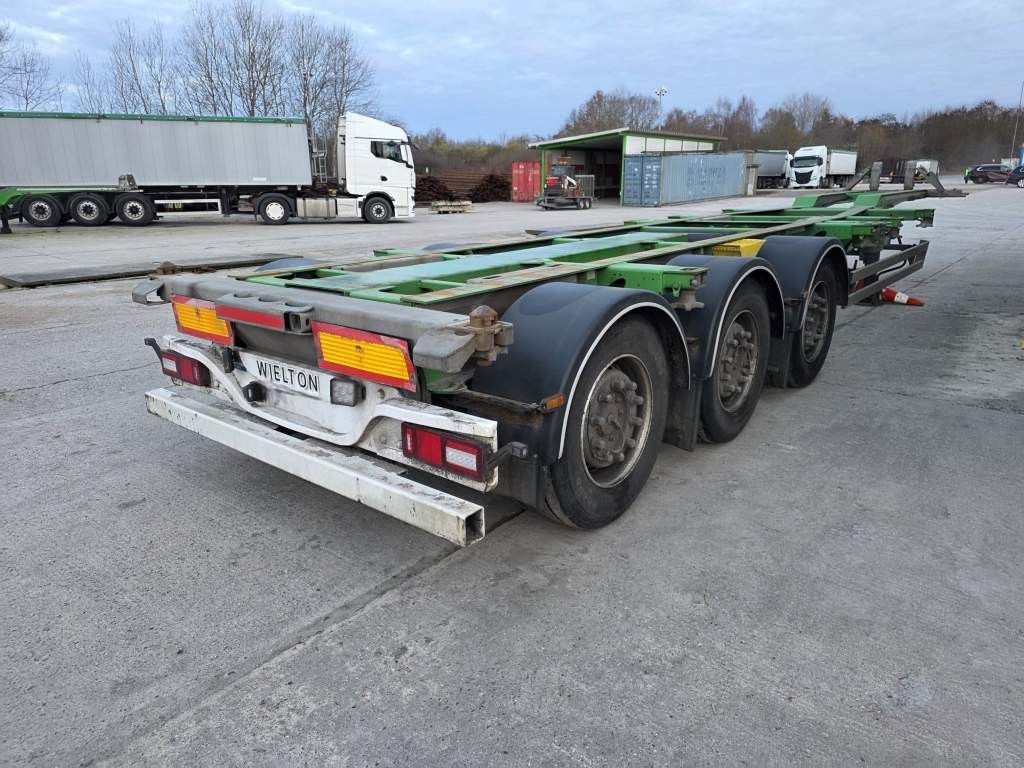 Fahrzeugabbildung Wielton Containerchassis mit Heckausschub, Heckausschub