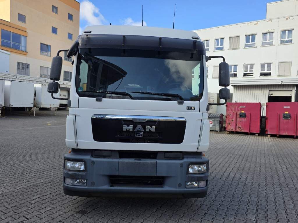 Fahrzeugabbildung MAN 15.290 BDF, 2 x Bett, Klima, Standheizung