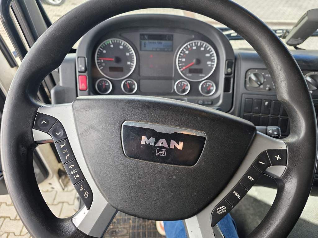 Fahrzeugabbildung MAN 15.290 BDF, 2 x Bett, Klima, Standheizung