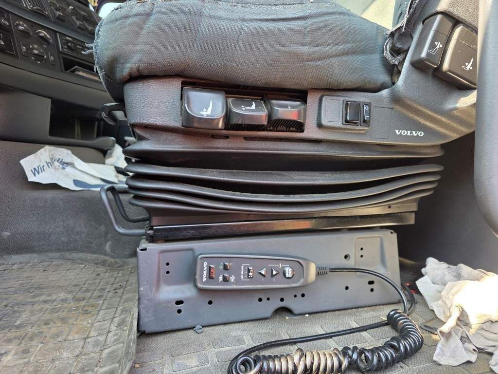 Fahrzeugabbildung Volvo FH 460 Globe Baustoffpritsche mit Kran Palfinger