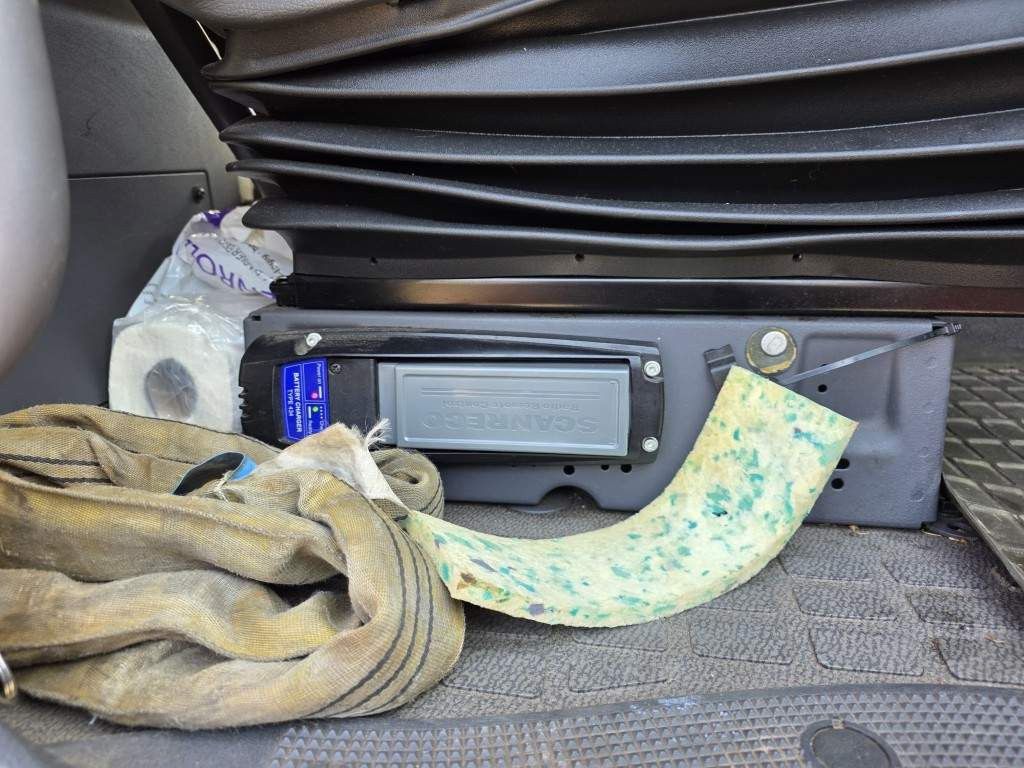 Fahrzeugabbildung Volvo FH 460 Globe Baustoffpritsche mit Kran Palfinger