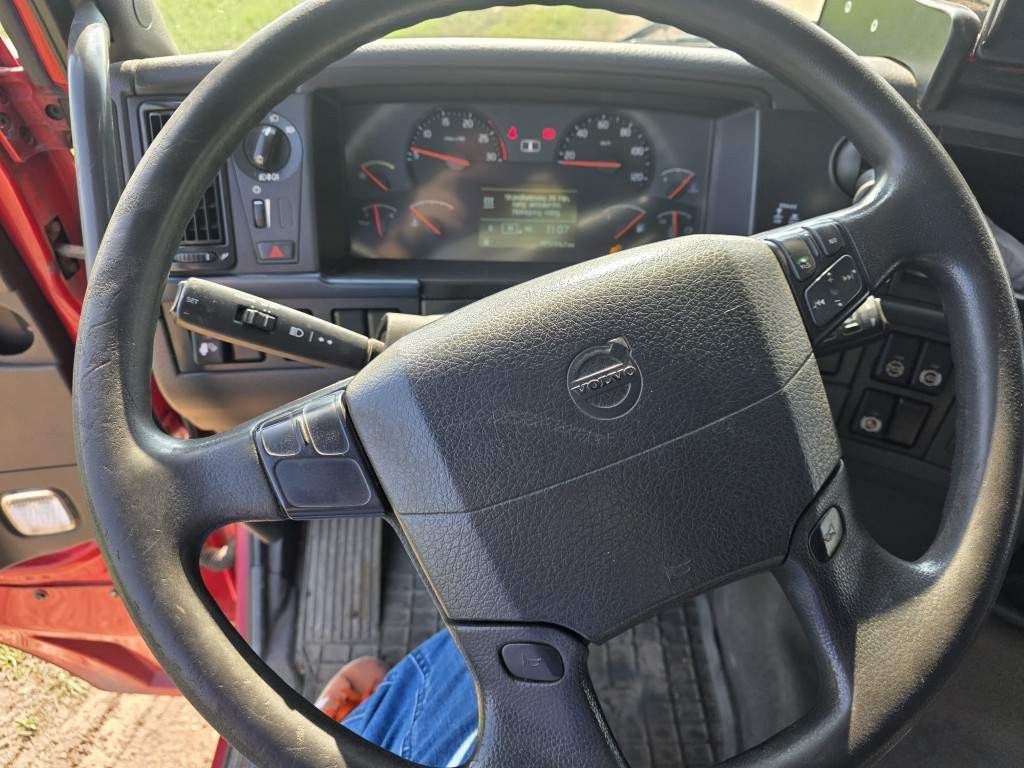 Fahrzeugabbildung Volvo FH 460 Globe Baustoffpritsche mit Kran Palfinger