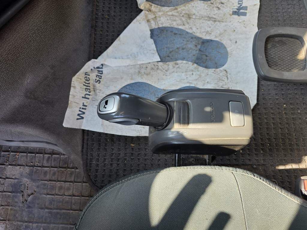 Fahrzeugabbildung Volvo FH 460 Globe Baustoffpritsche mit Kran Palfinger